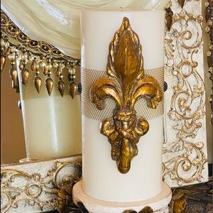 SOLD! NWOT MAC Sculpture Fleur de Lis Candle